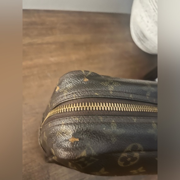 Louis Vuitton Monogram Trousse 28 (COA) - Picture 8 of 16